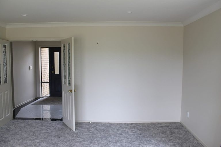 Photo of property in 55 Erlestoke Crescent, Churton Park, Wellington, 6037