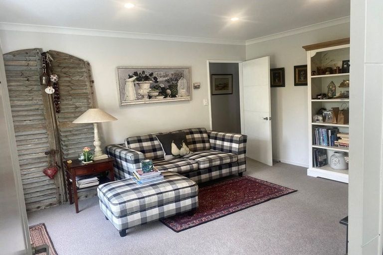 Photo of property in 1 Franklin Drive, Rangiora, 7400