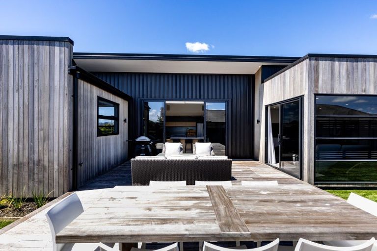 Photo of property in 17 Mike Smith Drive, Cambridge, 3434