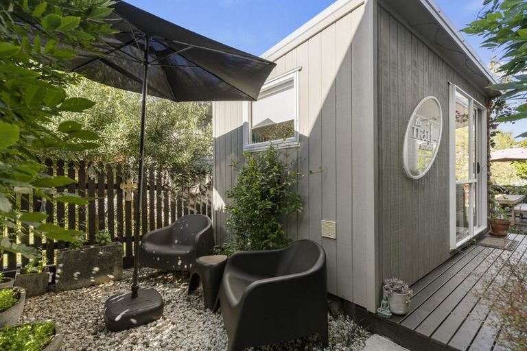 Photo of property in 72 Kiwitea Street, Sandringham, Auckland, 1041