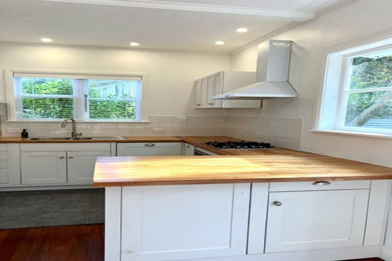 Photo of property in 10 Te Makiri Road, Onetangi, Waiheke Island, 1081