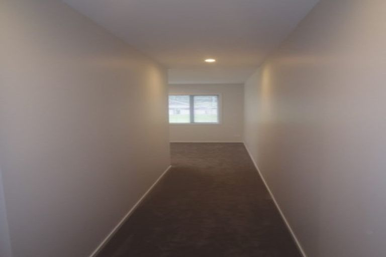 Photo of property in 15 Raymond Grace Avenue, Huapai, Kumeu, 0810