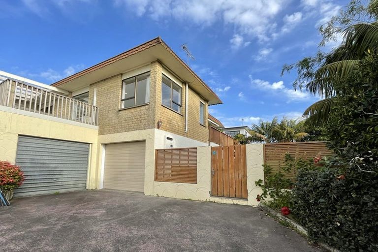 Photo of property in 1/4 Rakino Avenue, Manly, Whangaparaoa, 0930