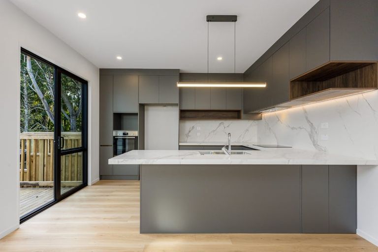 Photo of property in 7 Endurance Rise, Orewa, 0931