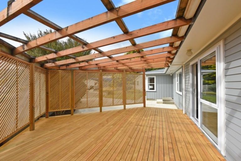 Photo of property in 42 Mountbatten Grove, Clouston Park, Upper Hutt, 5018