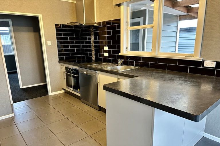 Photo of property in 30 Anakiwa Street, Kelvin Grove, Palmerston North, 4414