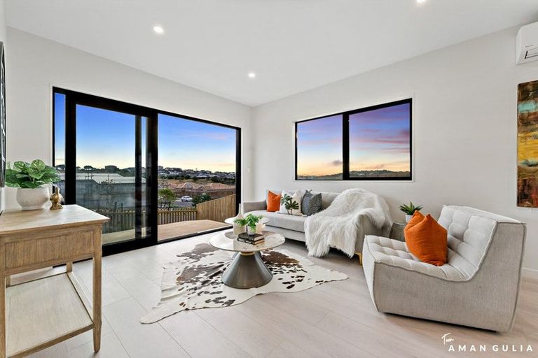 Photo of property in 6 Whakairo Crescent, Gulf Harbour, Whangaparaoa, 0930