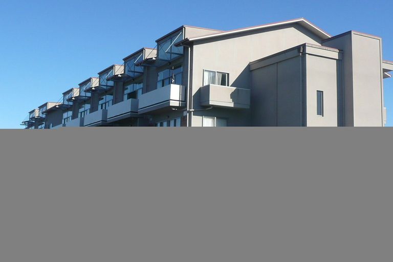 Photo of property in 12d/30 Westward Ho, Glen Eden, Auckland, 0602