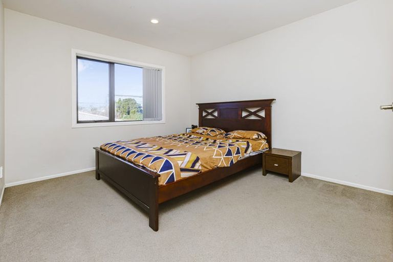 Photo of property in 54d Cambridge Terrace, Papatoetoe, Auckland, 2025