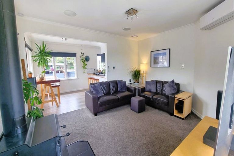 Photo of property in 37 Cuffs Road, Wainoni, Christchurch, 8061