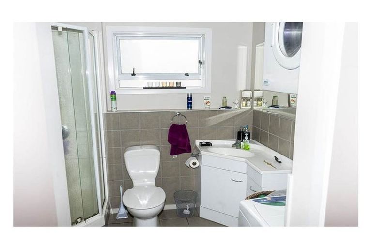 Photo of property in 2/9 Hamilton Road, Papatoetoe, Auckland, 2025