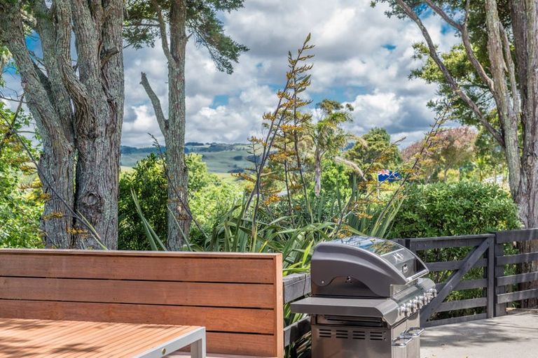 Photo of property in 49 Freshfields Road, Waimauku, 0812