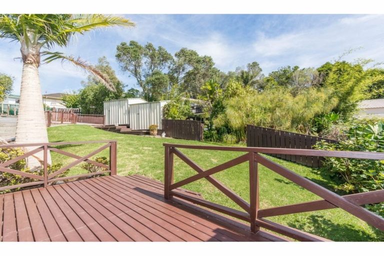 Photo of property in 23 Landow Place, Henderson, Auckland, 0612