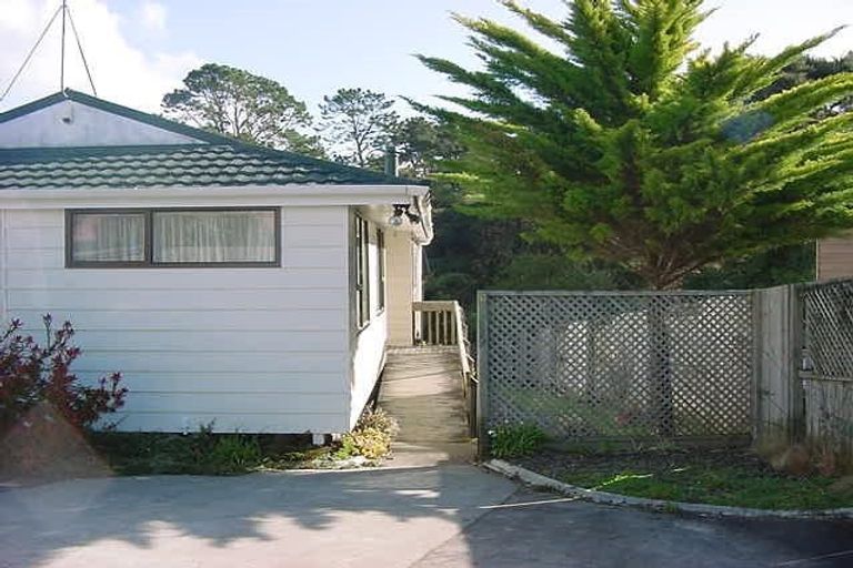 Photo of property in 2/6 Fernwood Grove, Bayview, Auckland, 0629