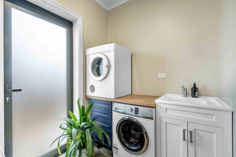 Photo of property in 1 Surrey Street, Orepuki, Riverton, 9881