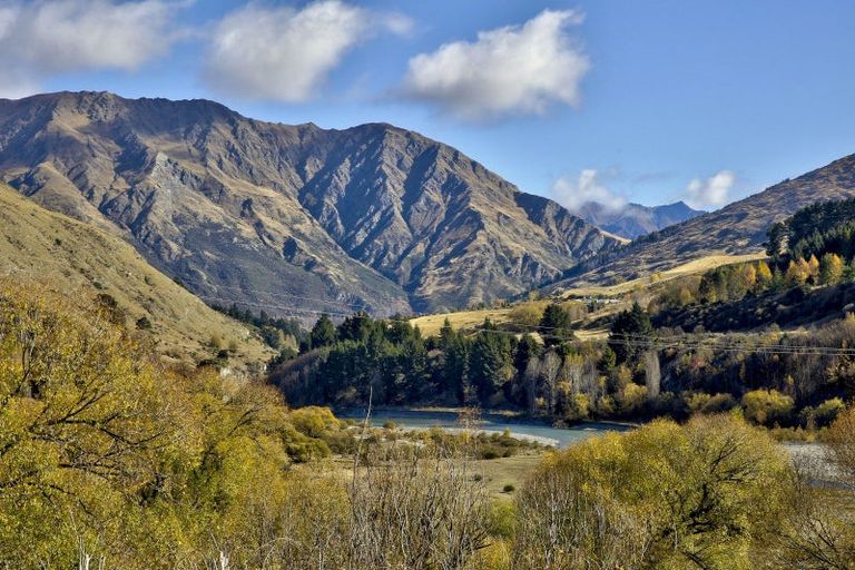 Photo of property in 361 Tucker Beach Road, Queenstown Hill, Queenstown, 9371