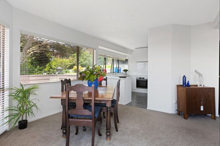 Photo of property in 4/96 William Bayes Place, Red Beach, 0932