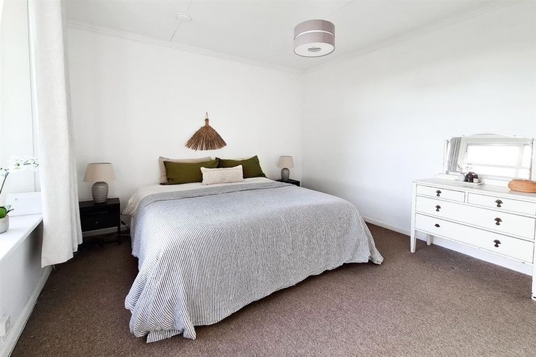 Photo of property in 804 Heretaunga Street East, Parkvale, Hastings, 4122