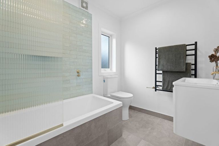 Photo of property in 9 Watea Road, Sandringham, Auckland, 1025