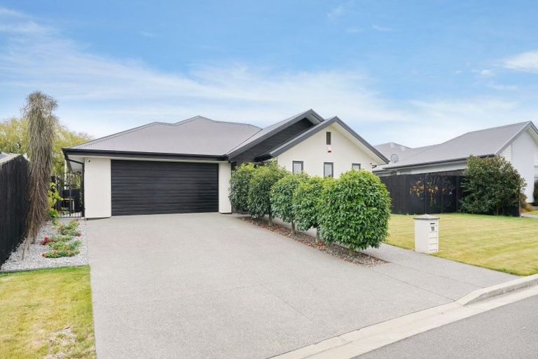 Photo of property in 11 Brantholme Place, Rangiora, 7400