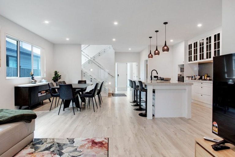 Photo of property in 20 Thomas Rielly Avenue, Hobsonville, Auckland, 0616