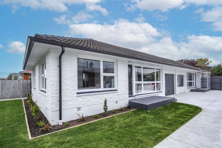 Photo of property in 1/84 Roberta Drive, Somerfield, Christchurch, 8024