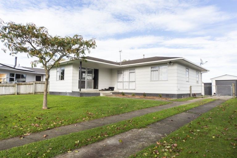 Photo of property in 42 Cascade Crescent, Westbrook, Palmerston North, 4412