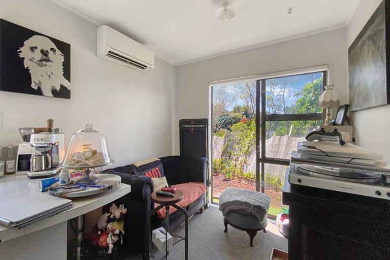Photo of property in 124 Stapleford Crescent, Browns Bay, Auckland, 0630