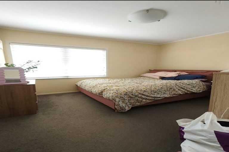 Photo of property in 25 Universal Drive, Henderson, Auckland, 0610