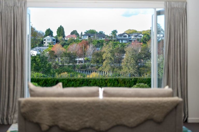 Photo of property in 11 Awatere Avenue, Beerescourt, Hamilton, 3200