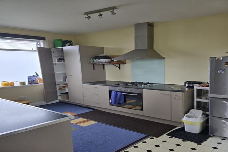 Photo of property in 80 Queens Drive, Lyall Bay, Wellington, 6022