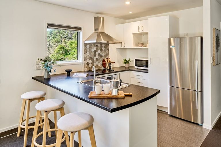 Photo of property in 3a Chester Road, Tawa, Wellington, 5028