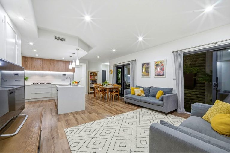 Photo of property in 2 Windlass Street, Long Bay, Auckland, 0630