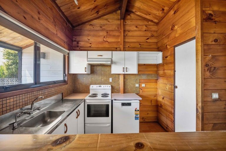 Photo of property in 4 Rennell Street, Frankleigh Park, New Plymouth, 4310