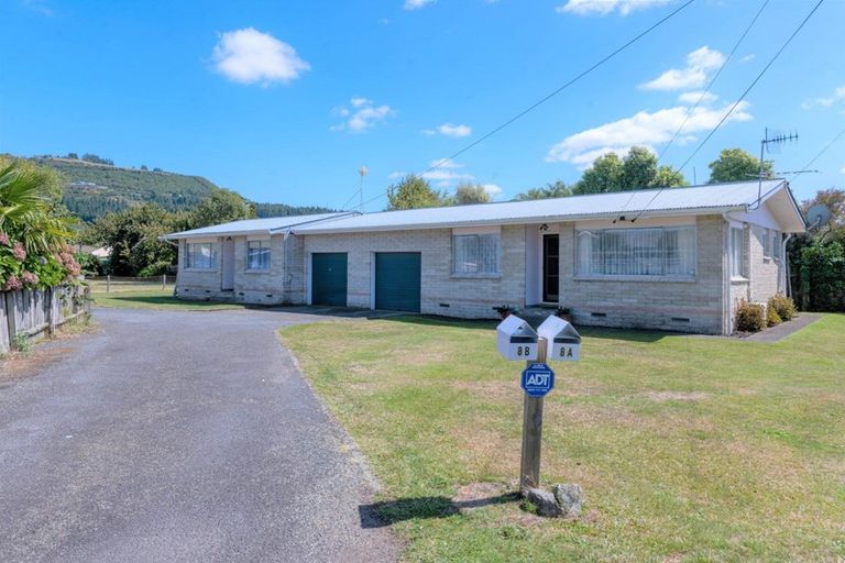 Photo of property in 8b Kouma Place, Fairy Springs, Rotorua, 3015