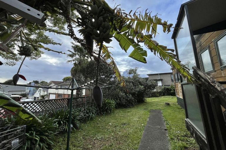 Photo of property in 40a Redoubt Road, Goodwood Heights, Auckland, 2105
