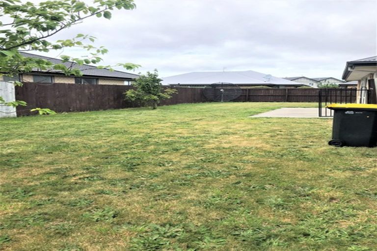 Photo of property in 58 Somerville Crescent, Aidanfield, Christchurch, 8025