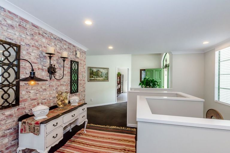 Photo of property in 56 Kakariki Grove, Waikanae, 5036