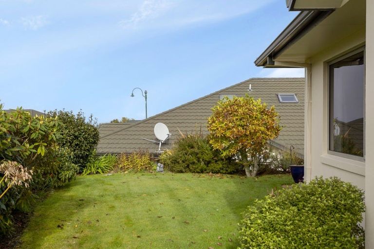 Photo of property in 10 Lakeridge Close, Rangatira Park, Taupo, 3330