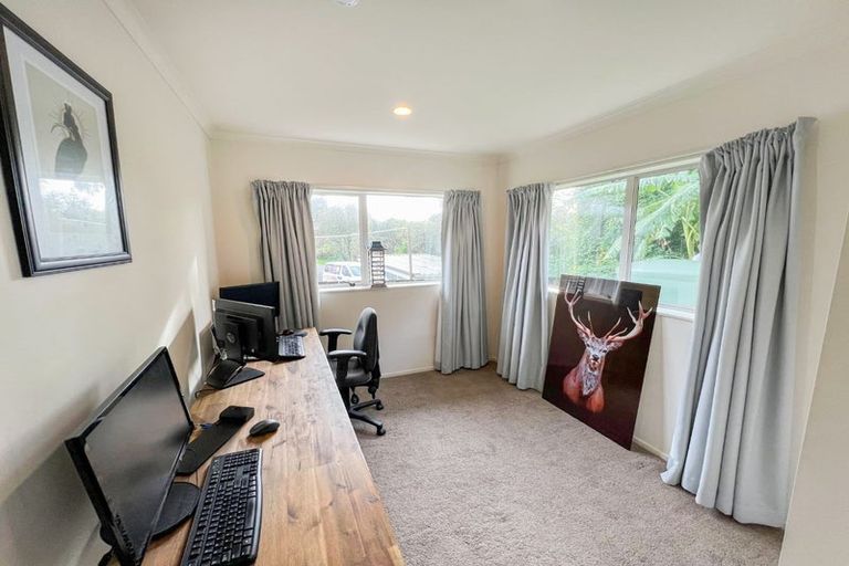 Photo of property in 102b Wharf Road, Te Atatu Peninsula, Auckland, 0610