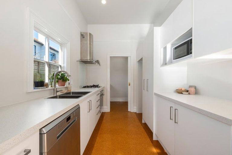 Photo of property in 81 Knowles Street, St Albans, Christchurch, 8052