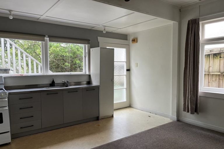 Photo of property in 18 Shoal Bay Road, Devonport, Auckland, 0624