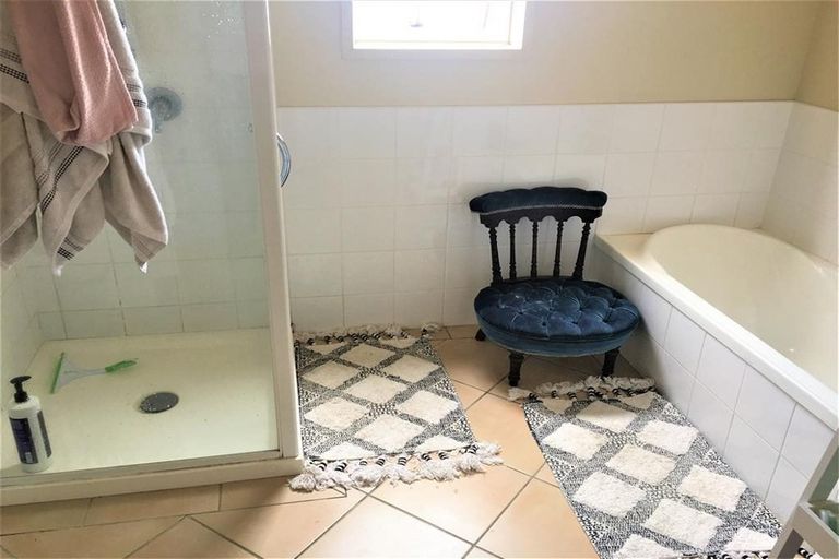 Photo of property in 49 Tiri Tiri Road, Birkdale, Auckland, 0626