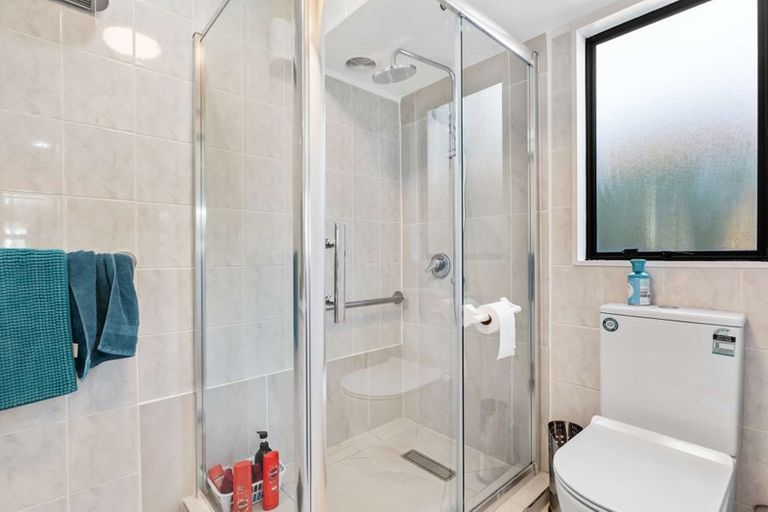 Photo of property in 2/83 Meadowland Drive, Somerville, Auckland, 2014