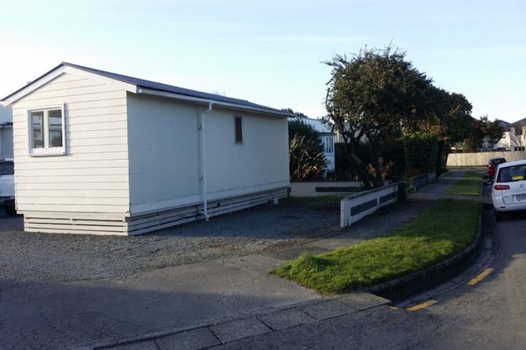 Photo of property in 6 Tonga Place, Riccarton, Christchurch, 8041