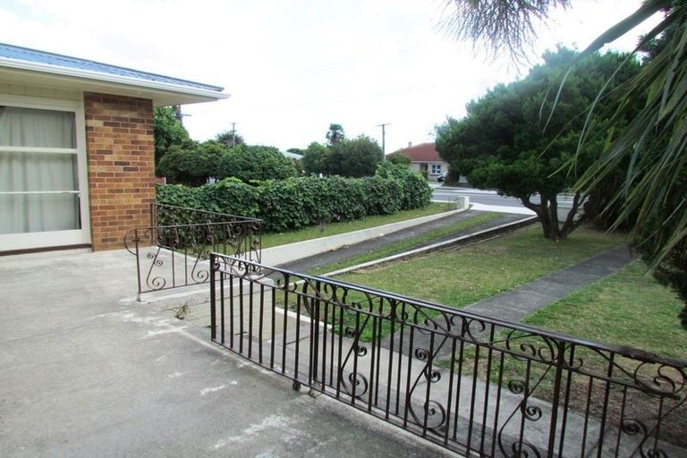 Photo of property in 41 Clevedon Road, Papakura, 2110