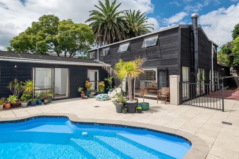 Photo of property in 1/59a Northboro Road, Belmont, Auckland, 0622