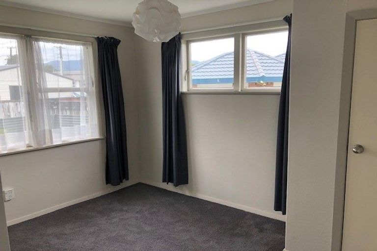 Photo of property in 19 Shakespeare Avenue, Trentham, Upper Hutt, 5018