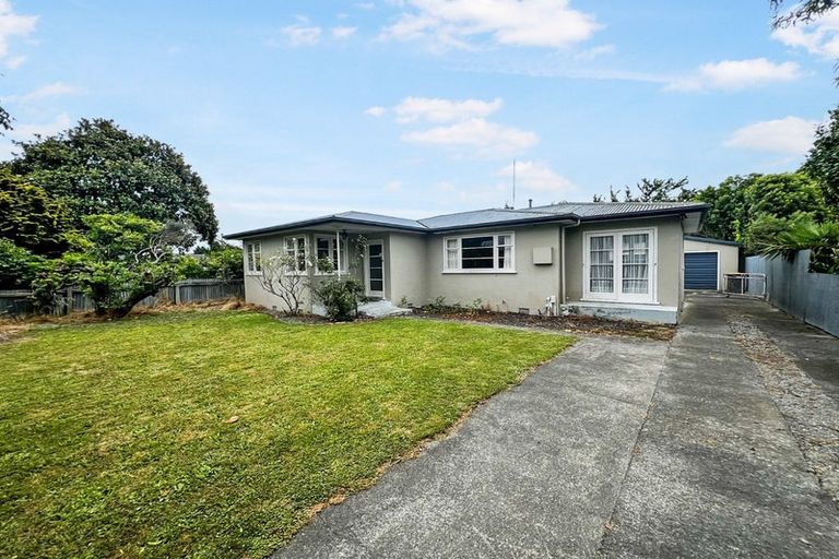 Photo of property in 115 Pahiatua Street, Hokowhitu, Palmerston North, 4410