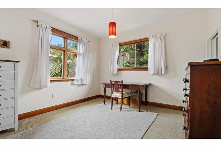 Photo of property in 18 Birdwood Avenue, Beckenham, Christchurch, 8023